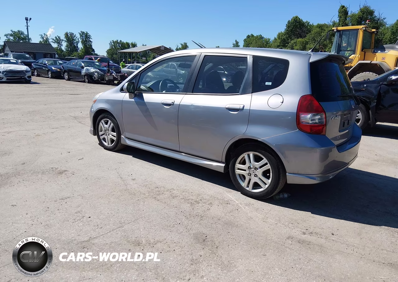 2007 Honda Fit Sport VIN:JHMGD38617S018940 - 3