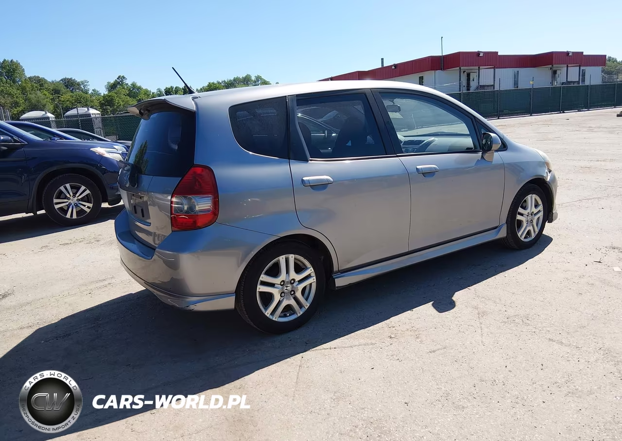 2007 Honda Fit Sport VIN:JHMGD38617S018940 - 4