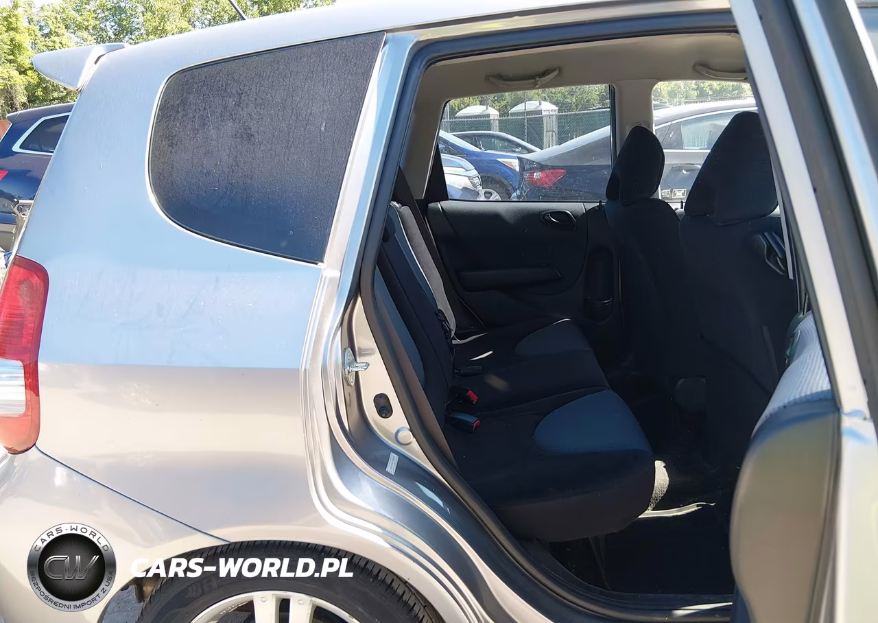 2007 Honda Fit Sport VIN:JHMGD38617S018940 - 8