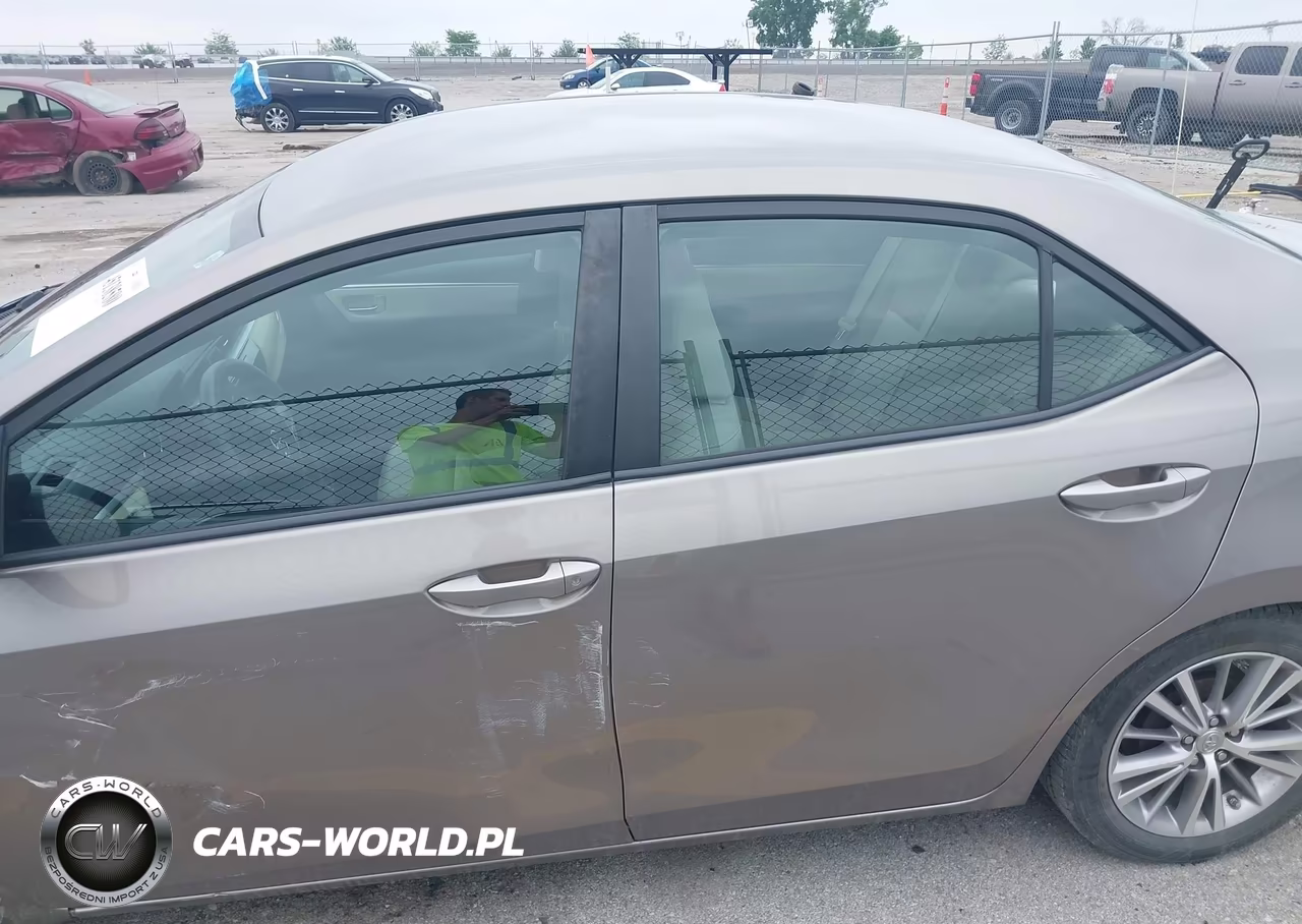 2014 Toyota Corolla Le Plus VIN:5YFBURHE0EP117785 - 14