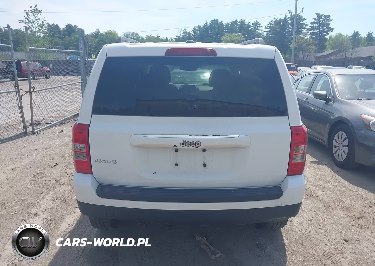 2017 Jeep Patriot Sport 4X4 VIN:1C4NJRBB1HD164688 - 16