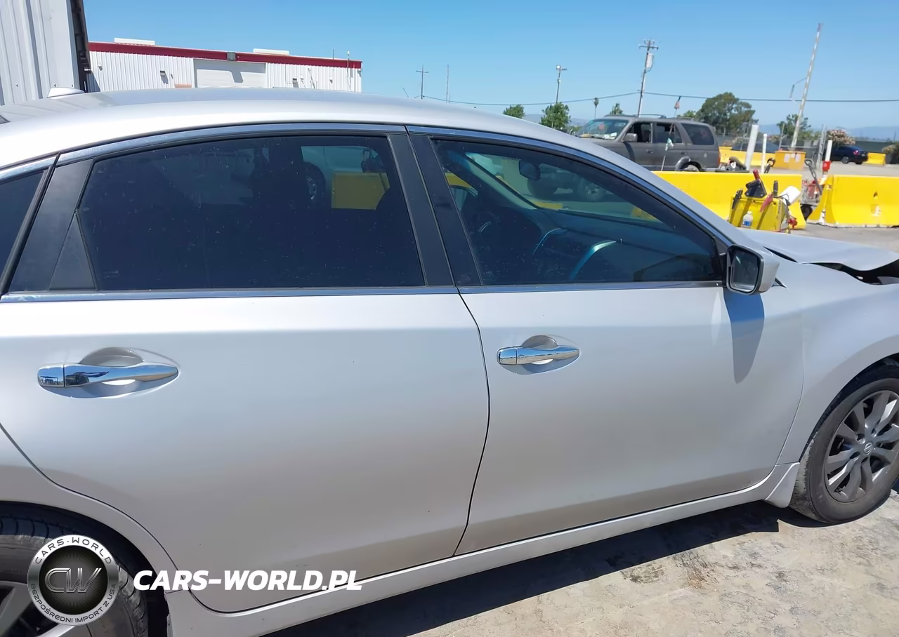 2015 Nissan Altima 2.5 S VIN:1N4AL3AP5FC583591 - 13