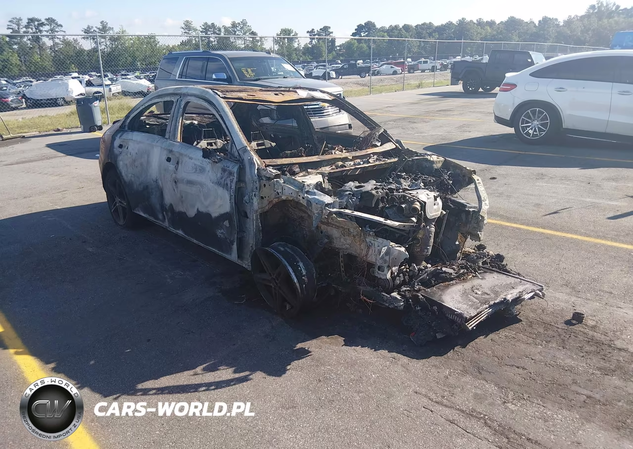 2019 Mercedes-Benz A 220