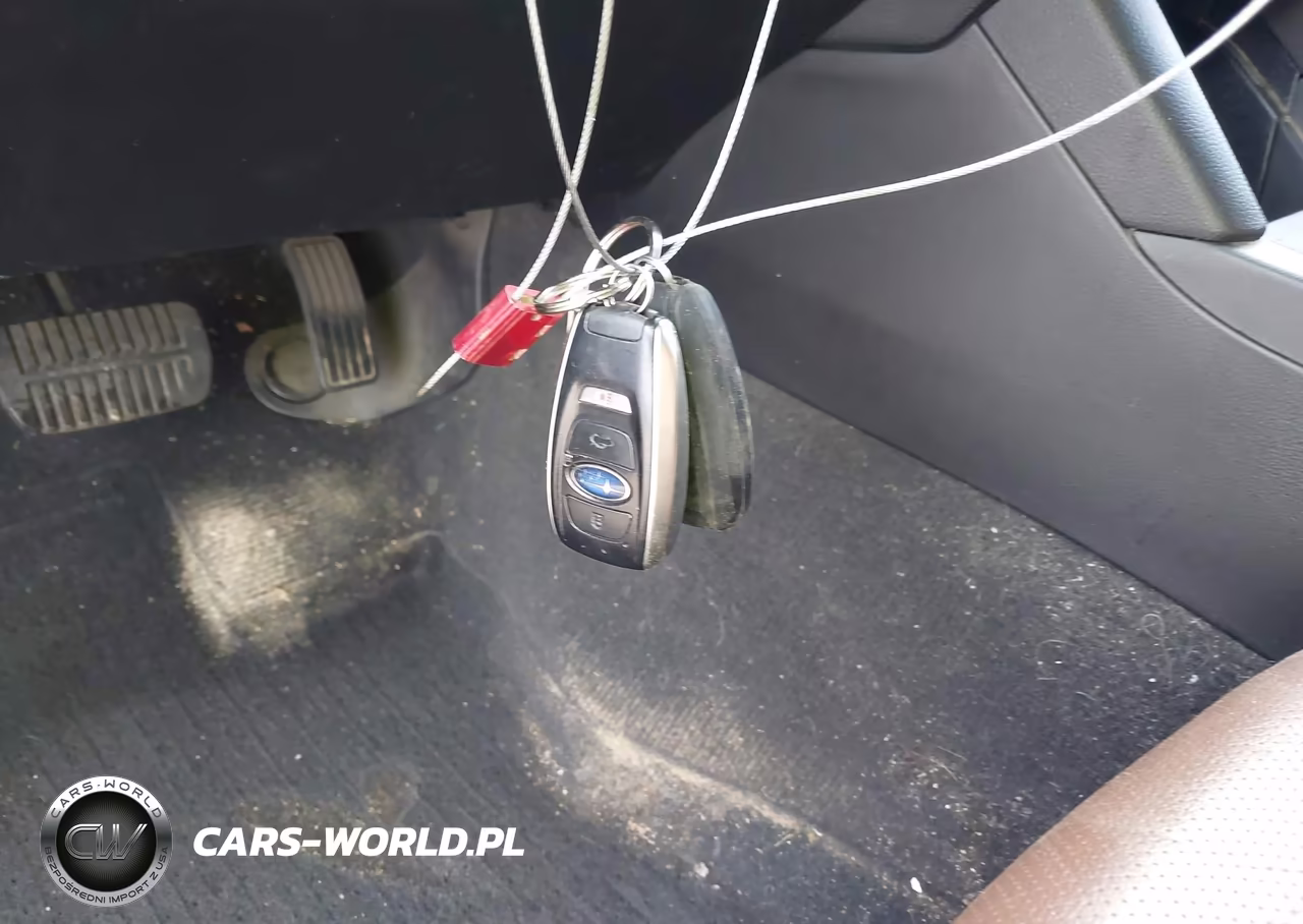 2018 Subaru Outback 2.5I Touring VIN:4S4BSATC1J3308613 - 11