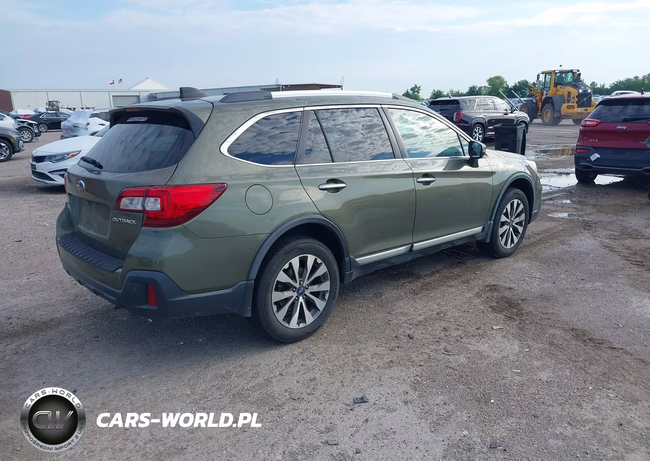 2018 Subaru Outback 2.5I Touring VIN:4S4BSATC1J3308613 - 4