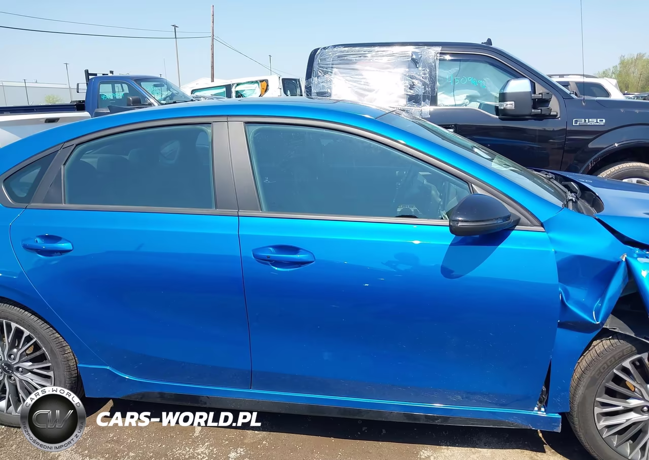 2022 Kia Forte Gt-Line VIN:3KPF54AD3NE427790 - 13