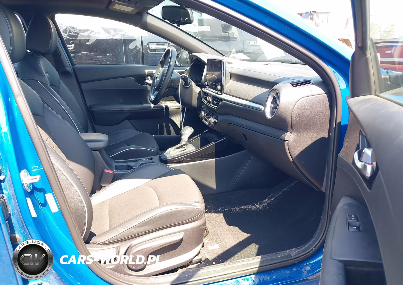 2022 Kia Forte Gt-Line VIN:3KPF54AD3NE427790 - 5