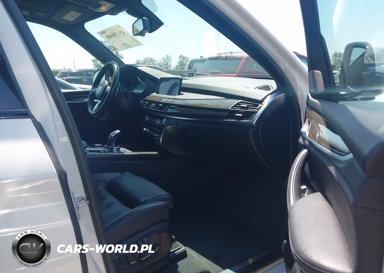 2018 BMW X5 xDrive50I VIN:5UXKR6C57J0U14384 - 5