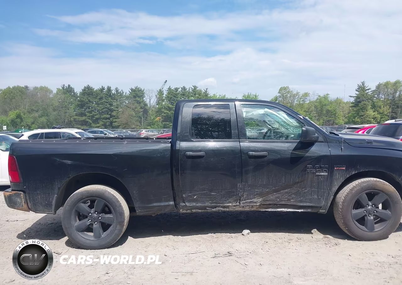 2019 Ram 1500 Classic Express 4X4 6'4 Box VIN:1C6RR7FT4KS567933 - 12