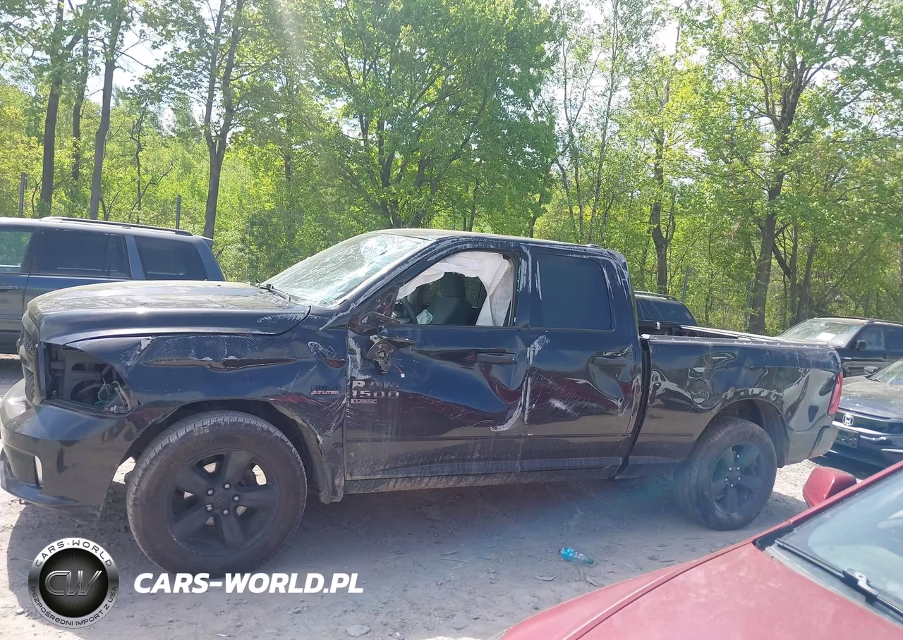 2019 Ram 1500 Classic Express 4X4 6'4 Box VIN:1C6RR7FT4KS567933 - 13