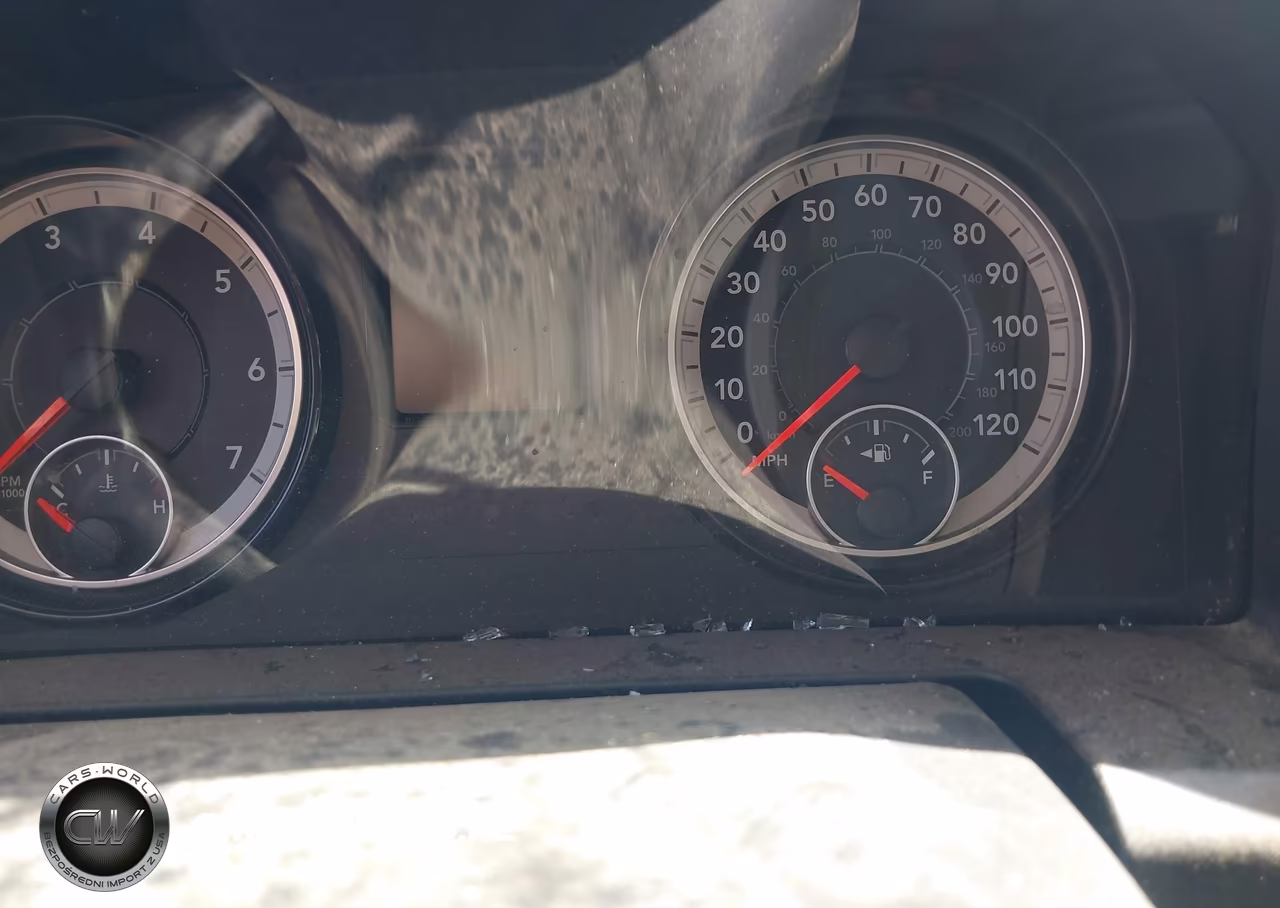 2019 Ram 1500 Classic Express 4X4 6'4 Box VIN:1C6RR7FT4KS567933 - 14
