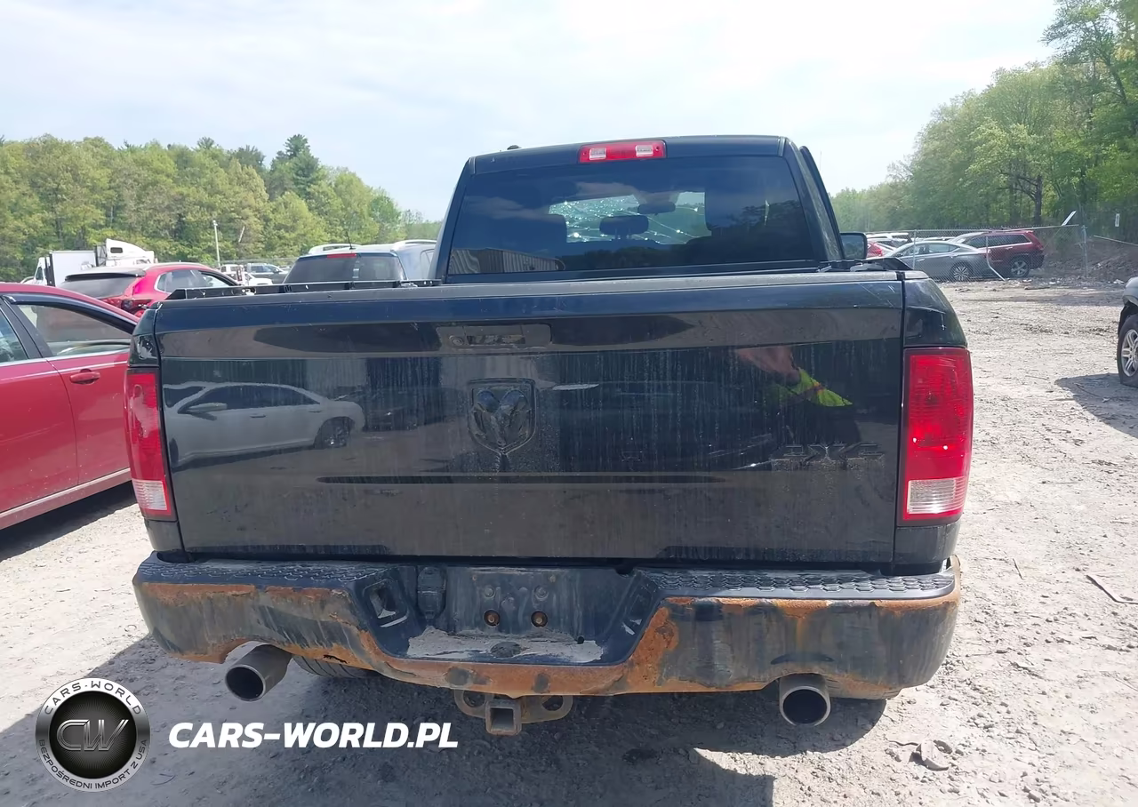 2019 Ram 1500 Classic Express 4X4 6'4 Box VIN:1C6RR7FT4KS567933 - 15