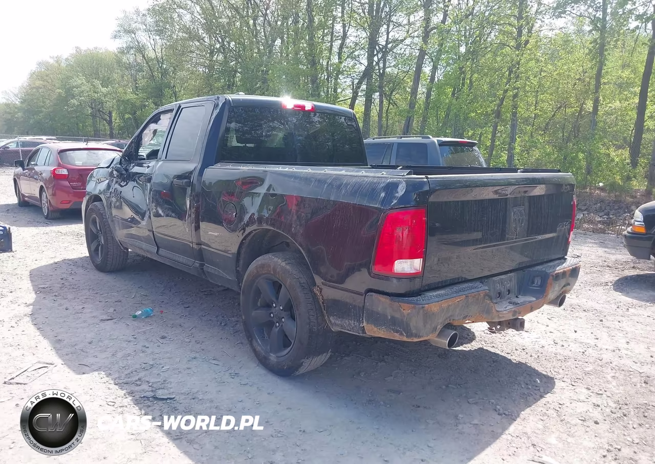 2019 Ram 1500 Classic Express 4X4 6'4 Box VIN:1C6RR7FT4KS567933 - 3
