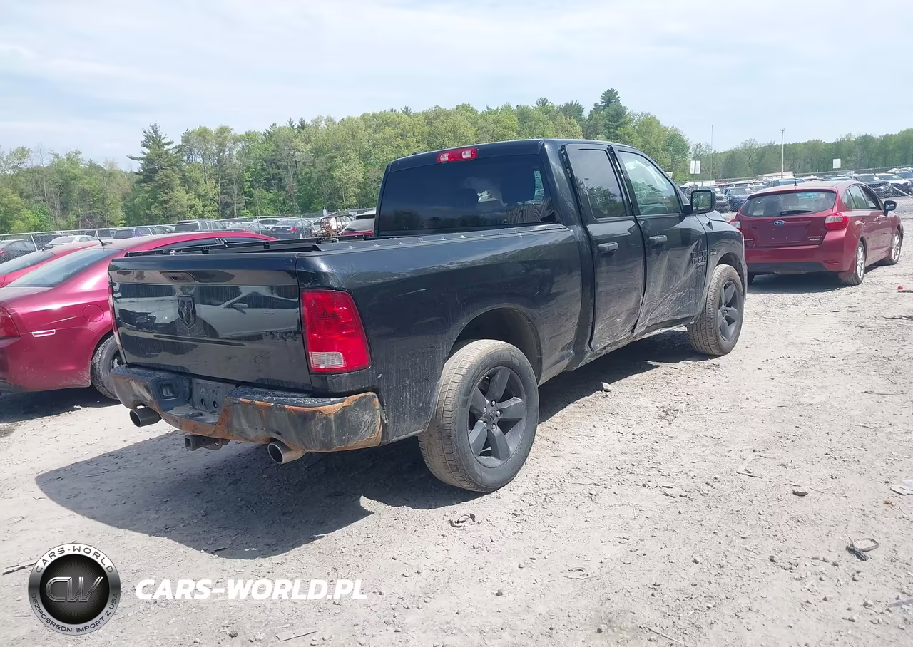 2019 Ram 1500 Classic Express 4X4 6'4 Box VIN:1C6RR7FT4KS567933 - 4