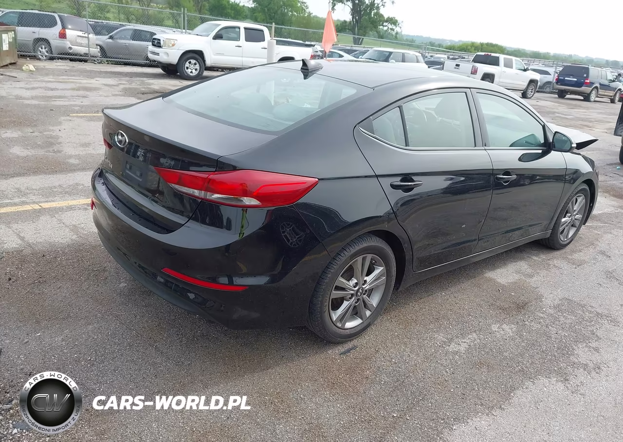 2017 Hyundai Elantra Se VIN:5NPD84LF0HH073658 - 4