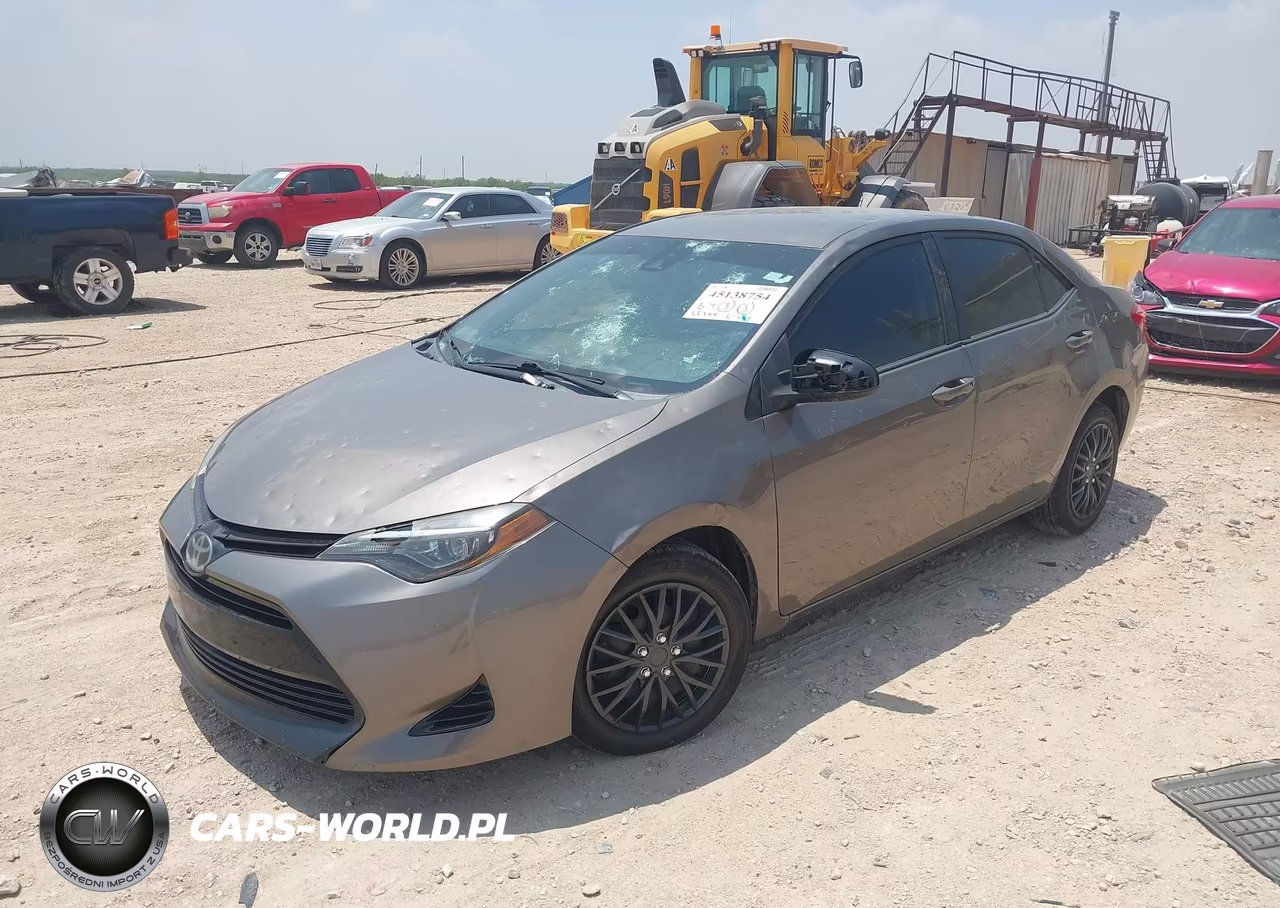 2018 Toyota Corolla Le VIN:2T1BURHE7JC047387 - 2