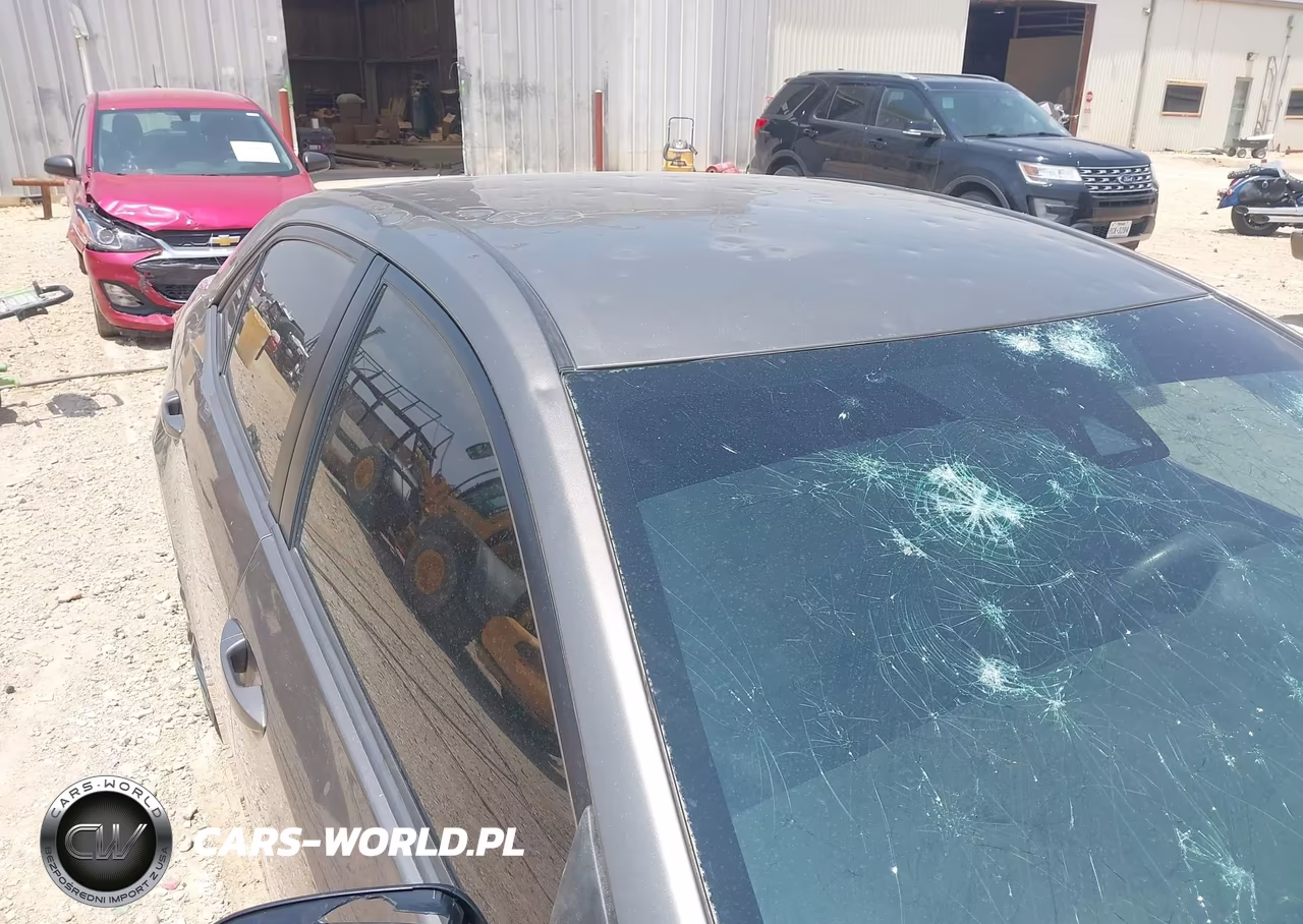 2018 Toyota Corolla Le VIN:2T1BURHE7JC047387 - 6