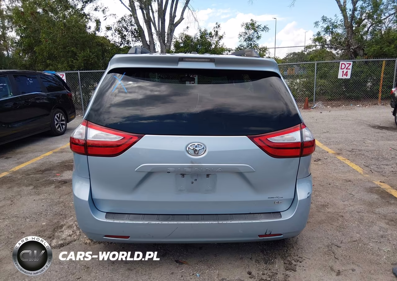2015 Toyota Sienna Le 8 Passenger VIN:5TDKK3DCXFS536467 - 16