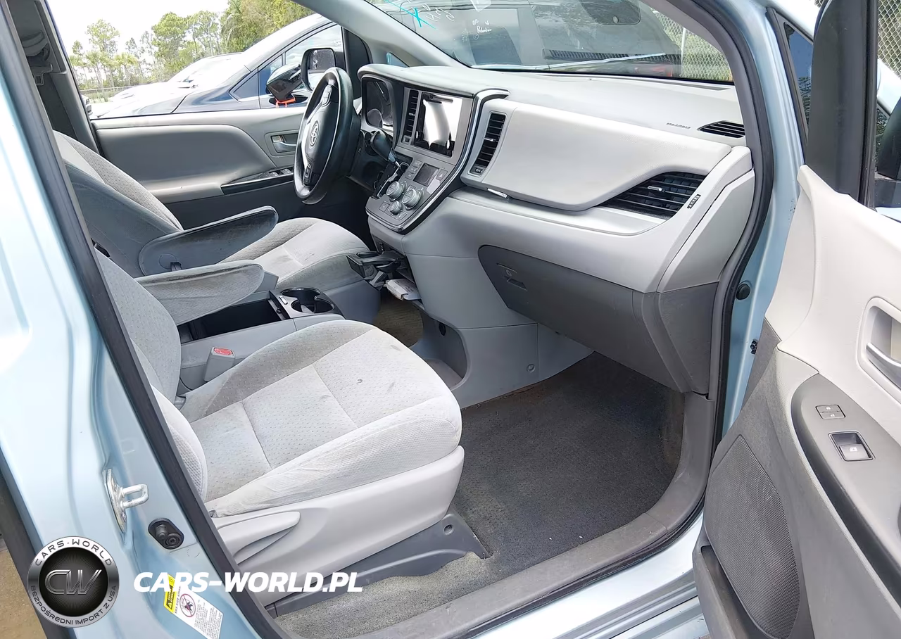 2015 Toyota Sienna Le 8 Passenger VIN:5TDKK3DCXFS536467 - 5