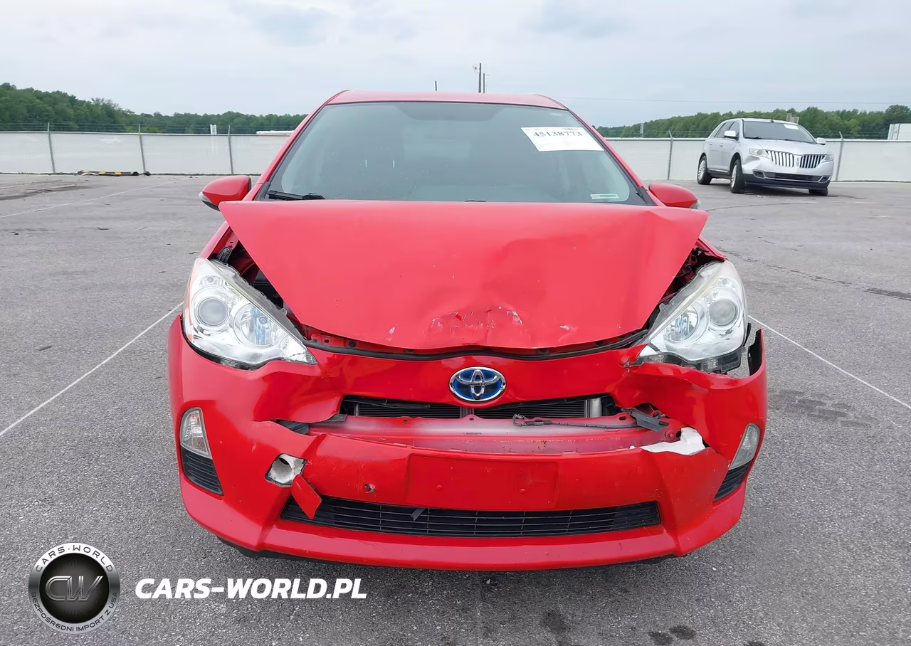 2014 Toyota Prius C Two VIN:JTDKDTB32E1565955 - 12