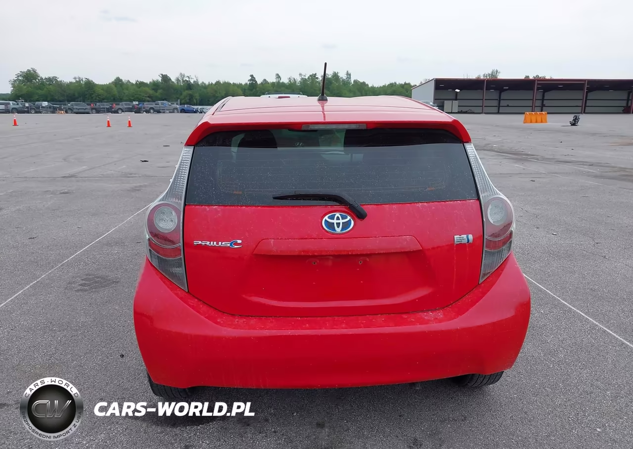 2014 Toyota Prius C Two VIN:JTDKDTB32E1565955 - 16