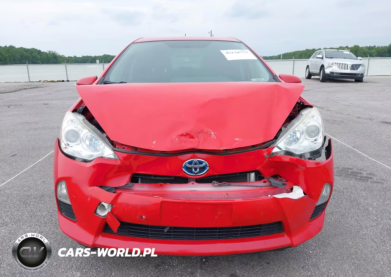2014 Toyota Prius C Two VIN:JTDKDTB32E1565955 - 6
