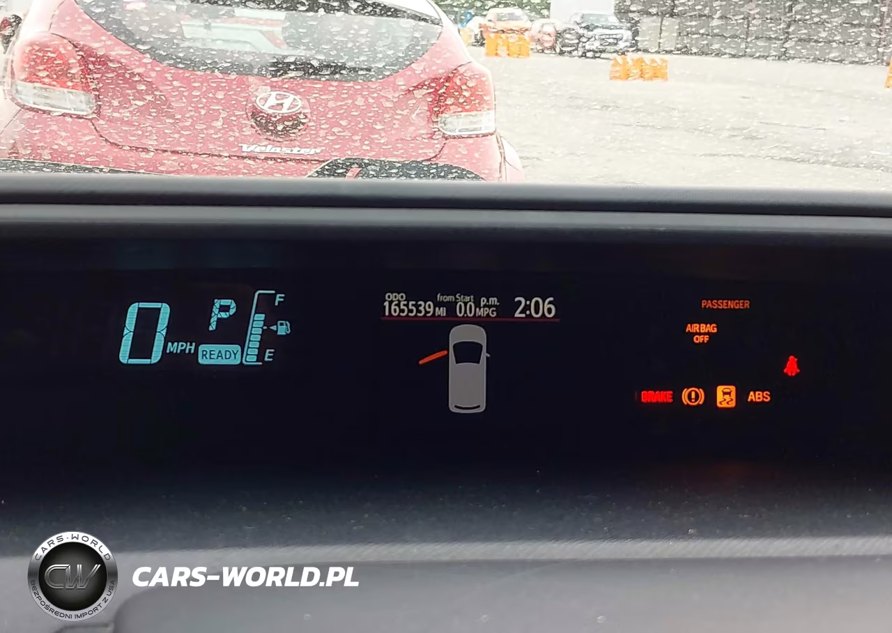 2014 Toyota Prius C Two VIN:JTDKDTB32E1565955 - 7