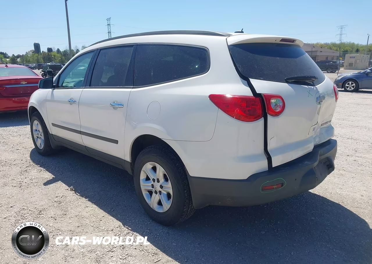 2012 Chevrolet Traverse Ls VIN:1GNKREED7CJ402109 - 3