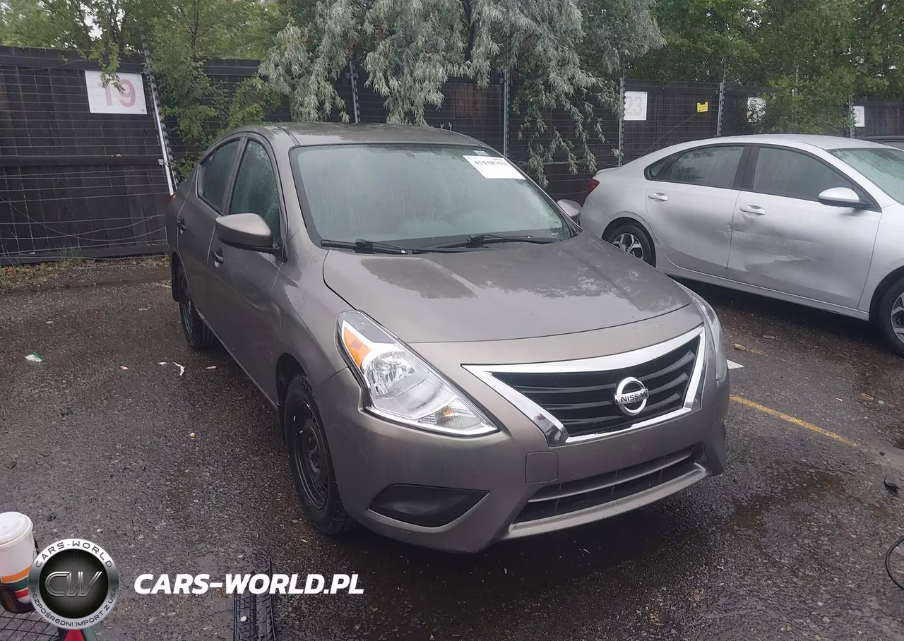 2016 Nissan Versa 1.6 S+ – zdjęcie 1 z 11