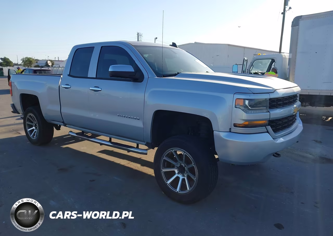 Główne zdjęcie 2017 Chevrolet Silverado 1500 Custom