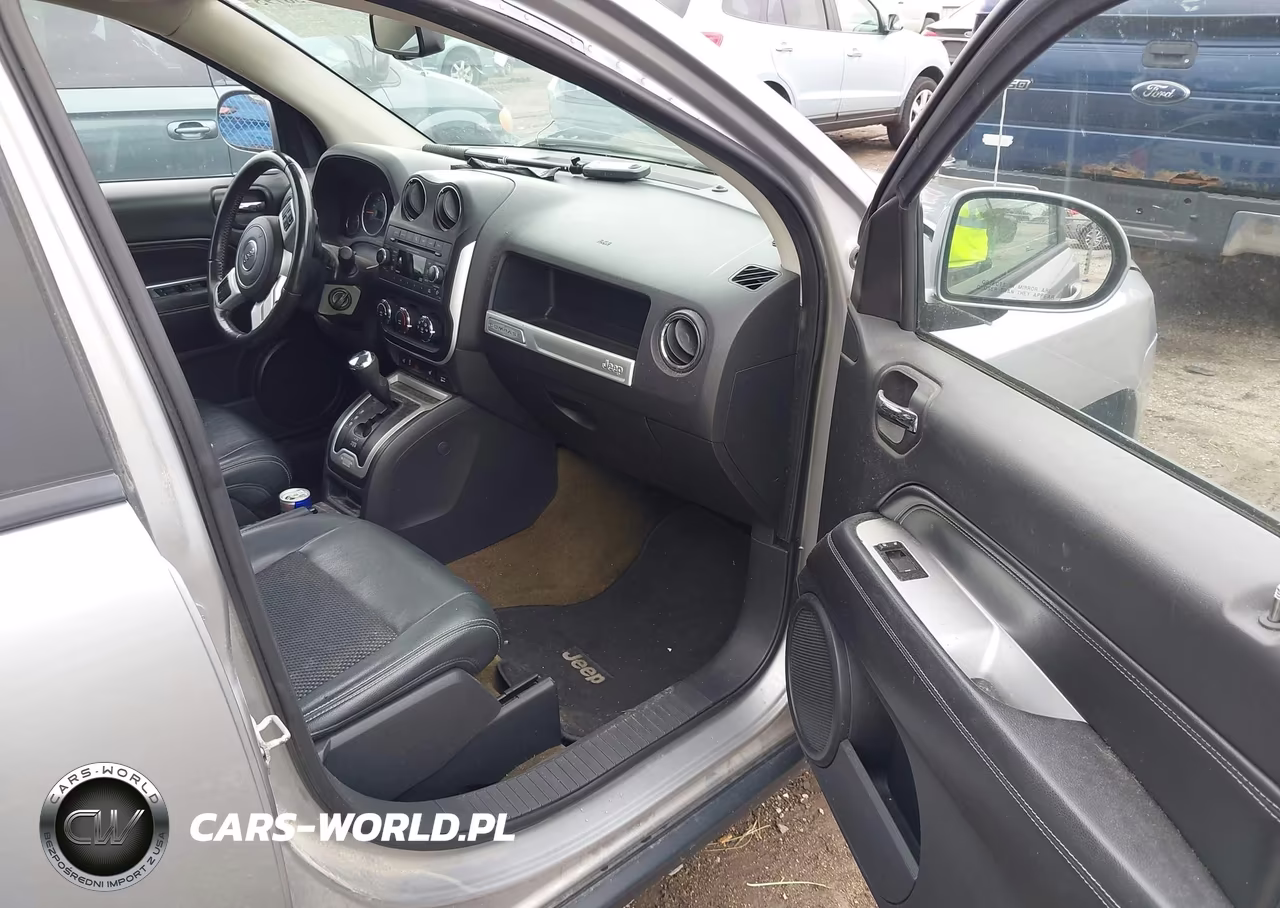2016 Jeep Compass Latitude VIN:1C4NJDEB6GD637966 - 5