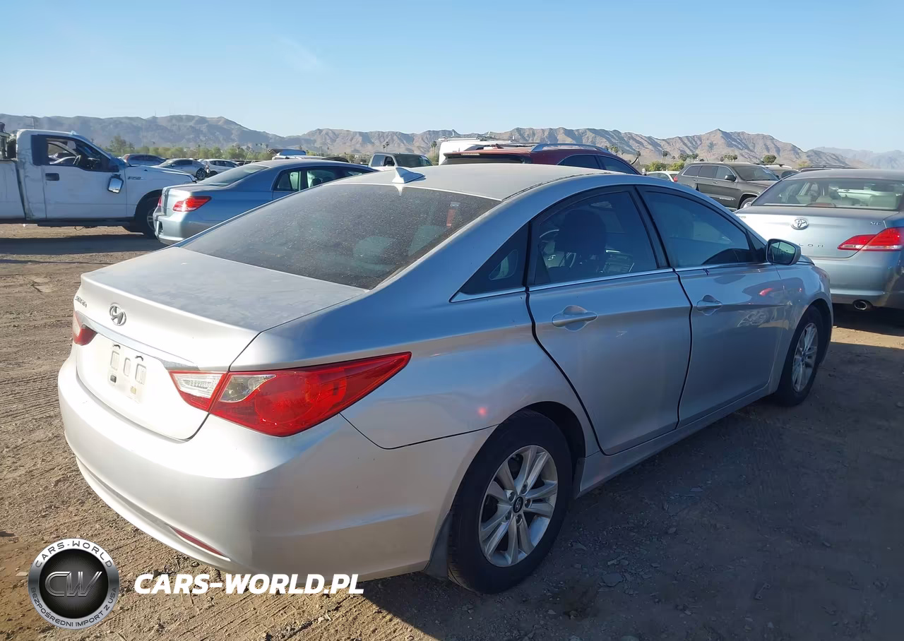 2012 Hyundai Sonata Gls VIN:5NPEB4AC6CH492525 - 4