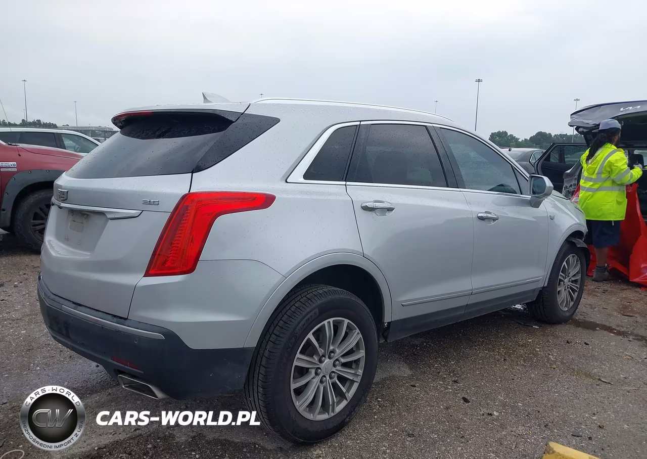 2018 Cadillac Xt5 Luxury VIN:1GYKNCRS4JZ100755 - 4