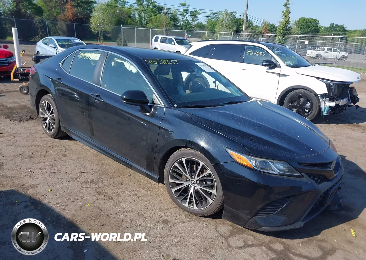 2018 Toyota Camry Se – zdjęcie 1 z 16