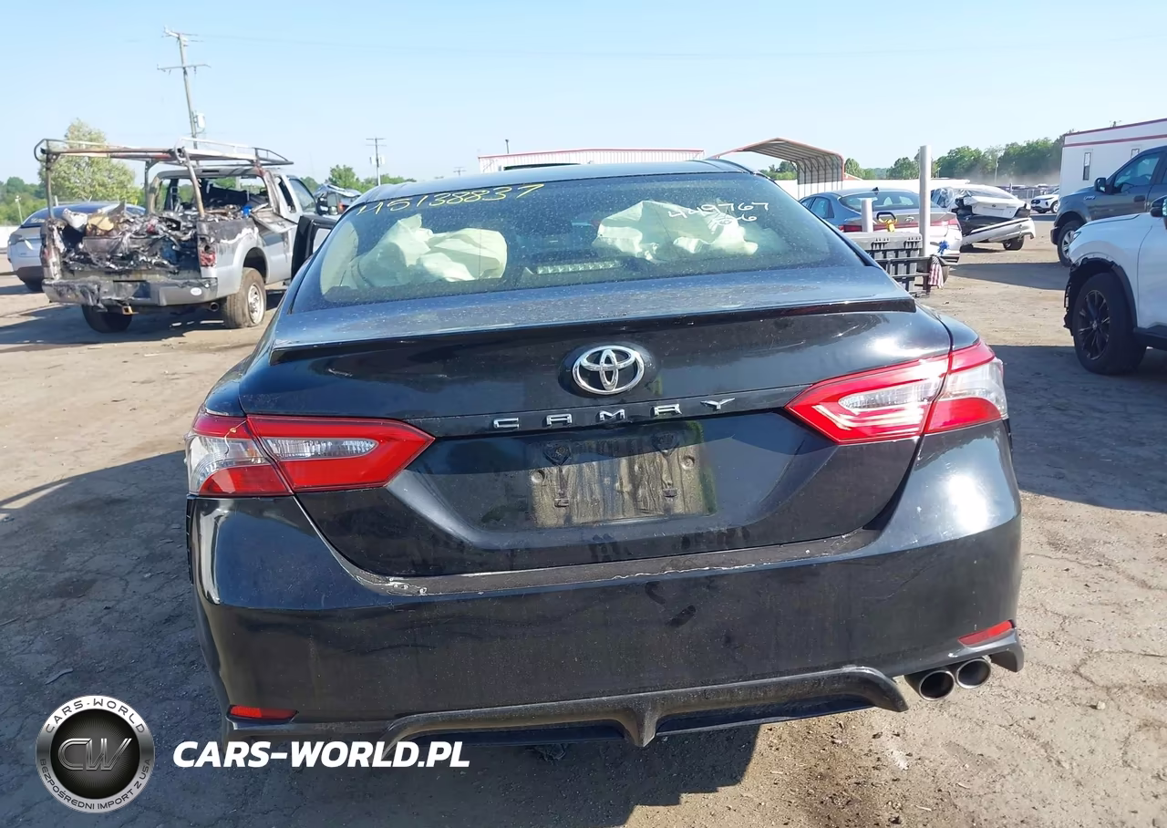 2018 Toyota Camry Se VIN:JTNB11HK1J3030279 - 16