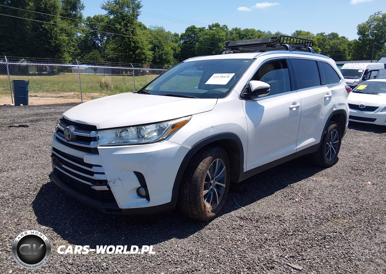 2019 Toyota Highlander Xle VIN:5TDKZRFH8KS569498 - 2
