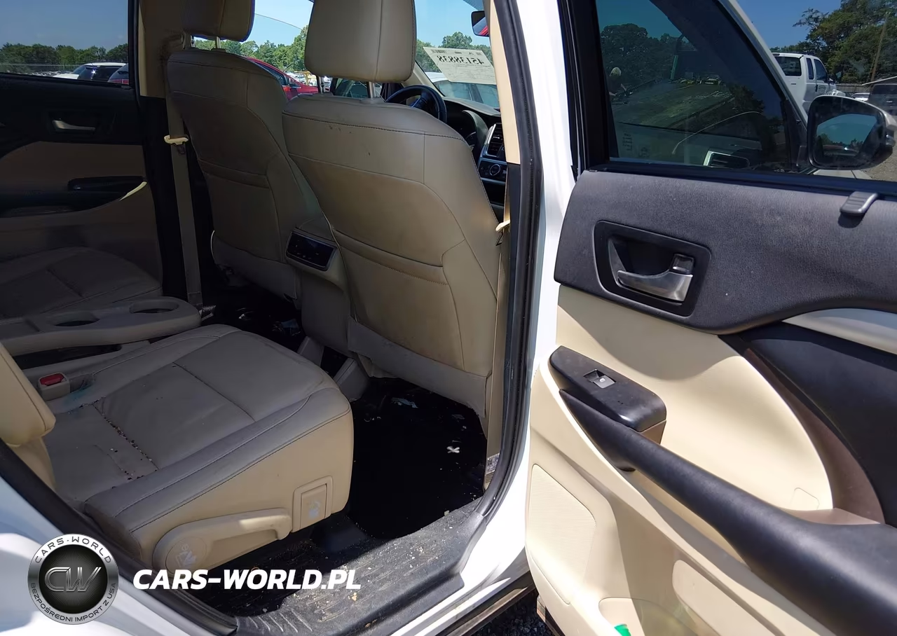 2019 Toyota Highlander Xle VIN:5TDKZRFH8KS569498 - 8