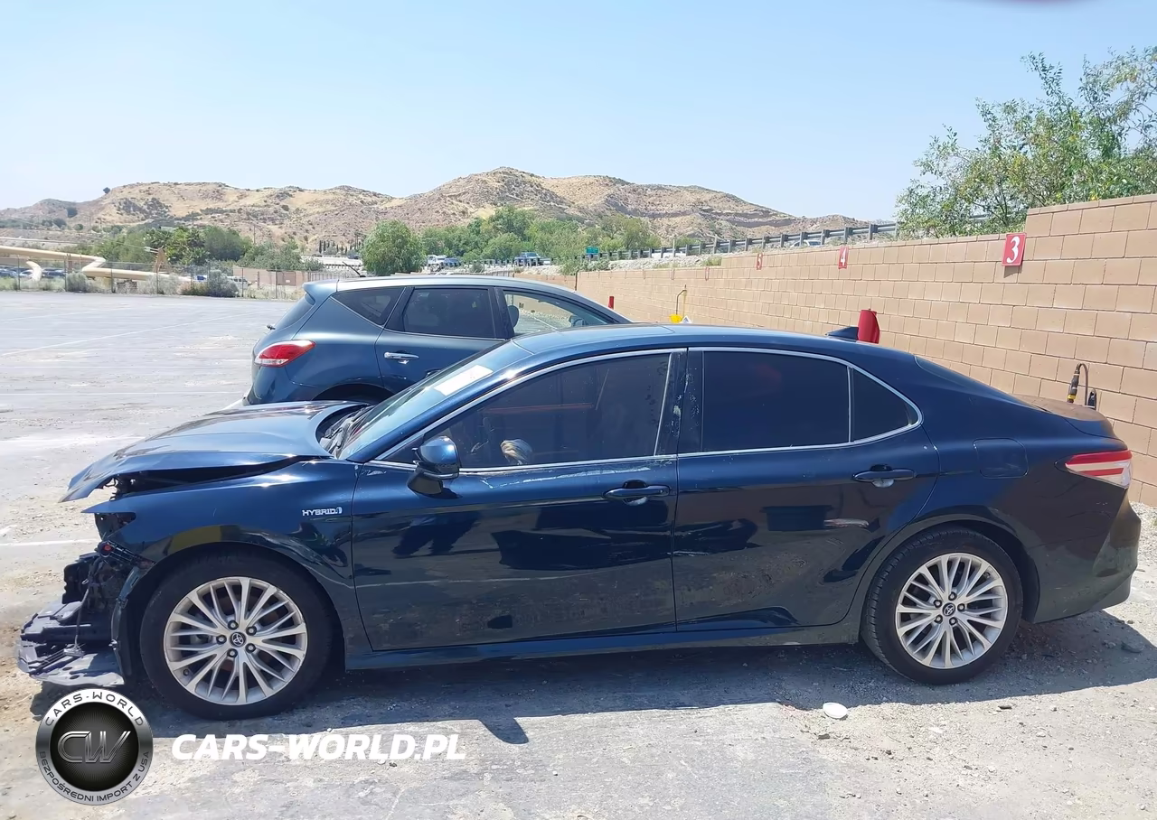 2018 Toyota Camry Hybrid Xle VIN:4T1B21HK5JU500627 - 15