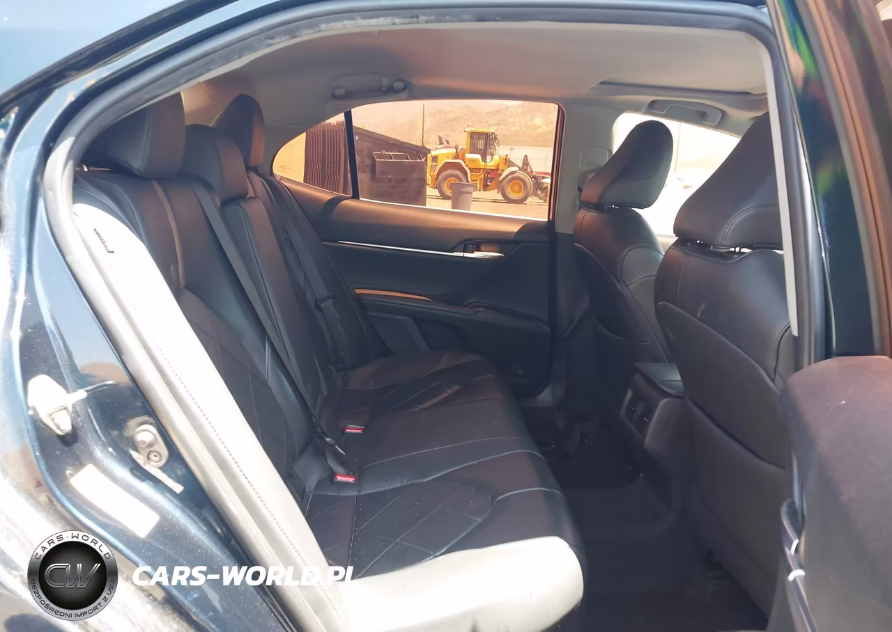 2018 Toyota Camry Hybrid Xle VIN:4T1B21HK5JU500627 - 8