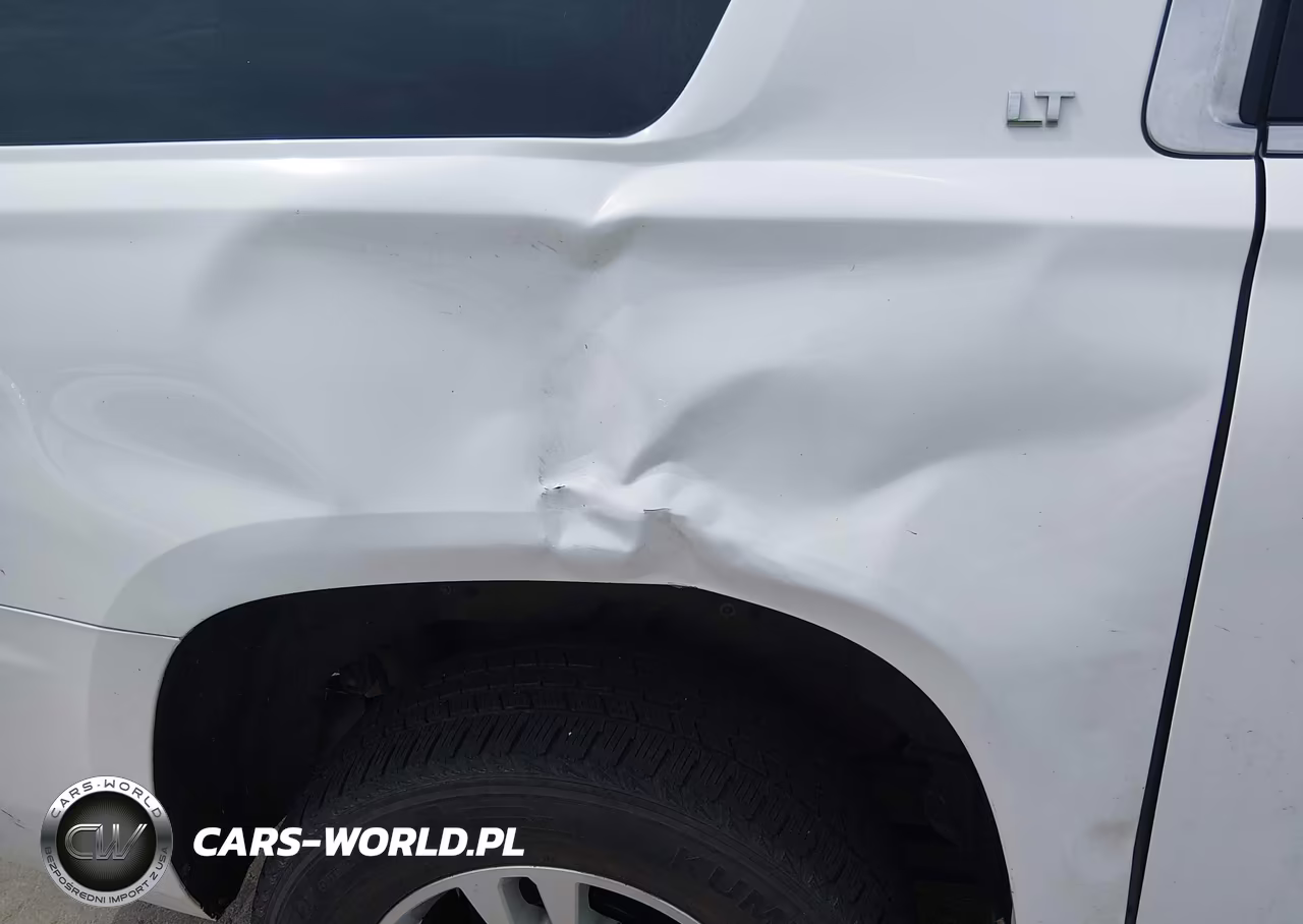 2019 Chevrolet Suburban Lt VIN:1GNSKHKC9KR376730 - 6