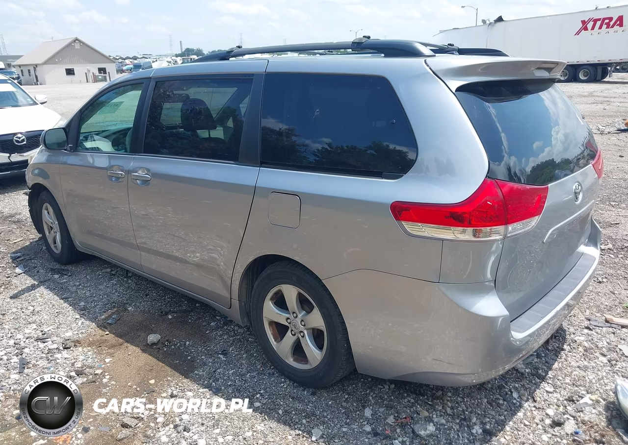 2012 Toyota Sienna Le V6 8 Passenger VIN:5TDKK3DC3CS244395 - 3