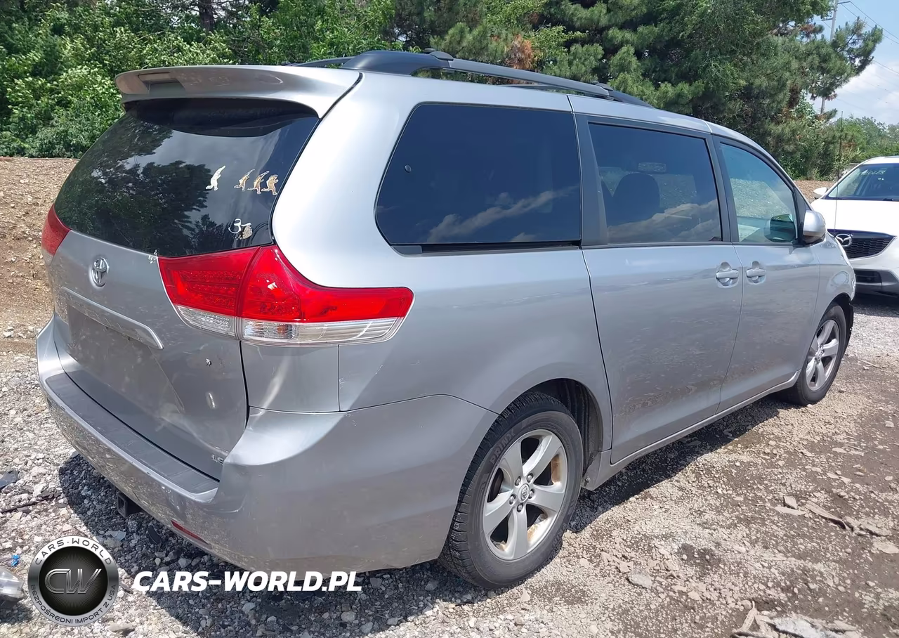 2012 Toyota Sienna Le V6 8 Passenger VIN:5TDKK3DC3CS244395 - 4