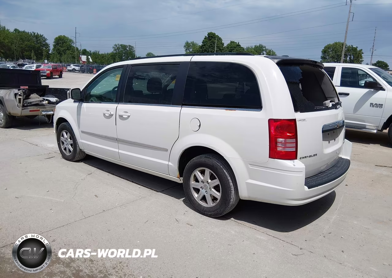 2010 Chrysler Town & Country Touring VIN:2A4RR5D15AR467798 - 3