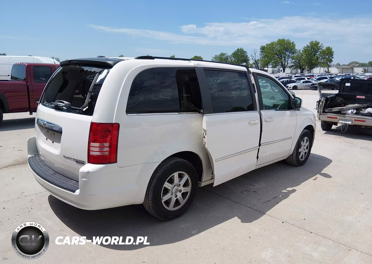 2010 Chrysler Town & Country Touring VIN:2A4RR5D15AR467798 - 4
