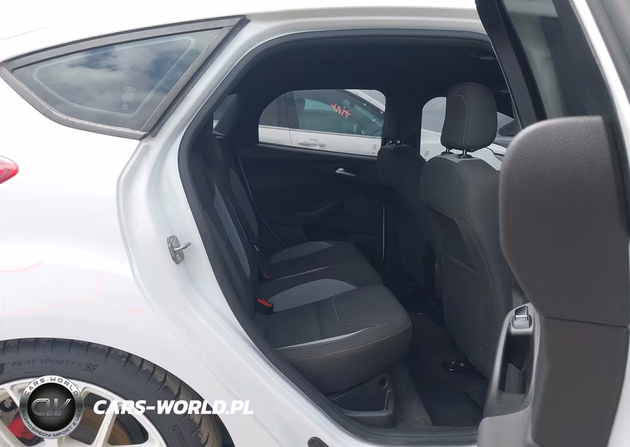 2018 Ford Focus St VIN:1FADP3L96JL325427 - 8