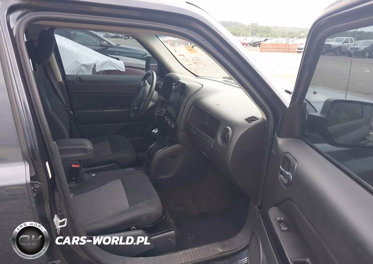 2014 Jeep Patriot Sport VIN:1C4NJRBB1ED592143 - 5