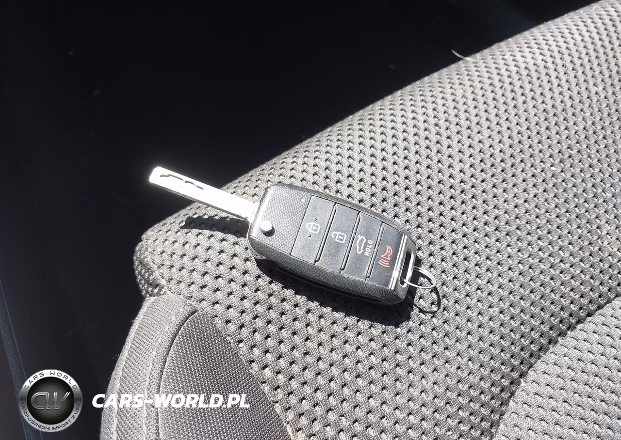 2019 Kia Optima Lx VIN:5XXGT4L34KG362224 - 11