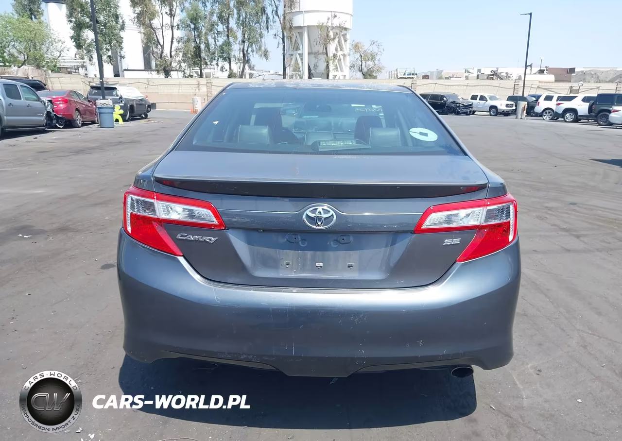 2014 Toyota Camry Se VIN:4T1BF1FK9EU458444 - 16