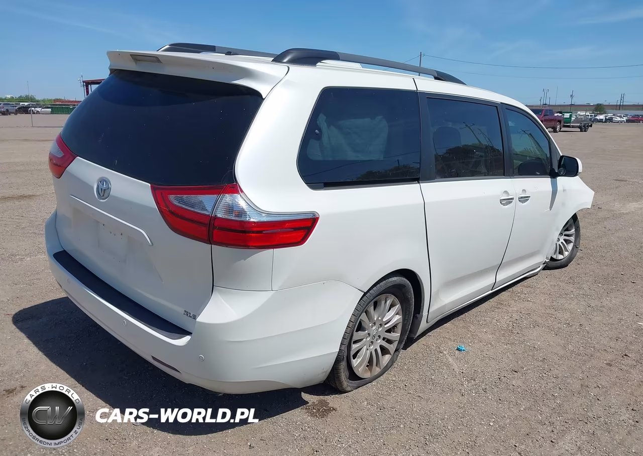 2017 Toyota Sienna Xle 8 Passenger VIN:5TDYZ3DC0HS884593 - 4