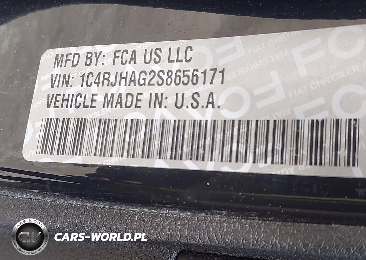 2025 Jeep Grand Cherokee Altitude 4X4 VIN:1C4RJHAG2S8656171 - 9